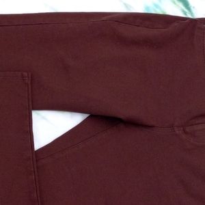 Chico's Women's Burgundy stretch jeans🔥
